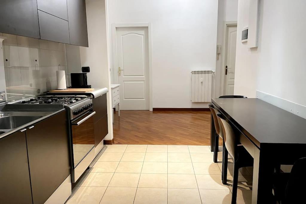 Appartement Amazing Flat With Terrace à Milan Extérieur photo